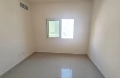 شقة - غرفة نوم - 2 حمامات للايجار في النبعة - الشرق - الشارقة