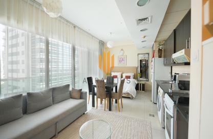 Apartment - Studio - 1 Bathroom for rent in The Royal Oceanic - Dubai Marina - Dubai