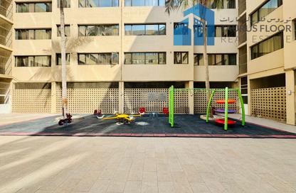 Apartment - 2 Bedrooms - 2 Bathrooms for rent in Silver Sands 1 - Mankhool - Bur Dubai - Dubai