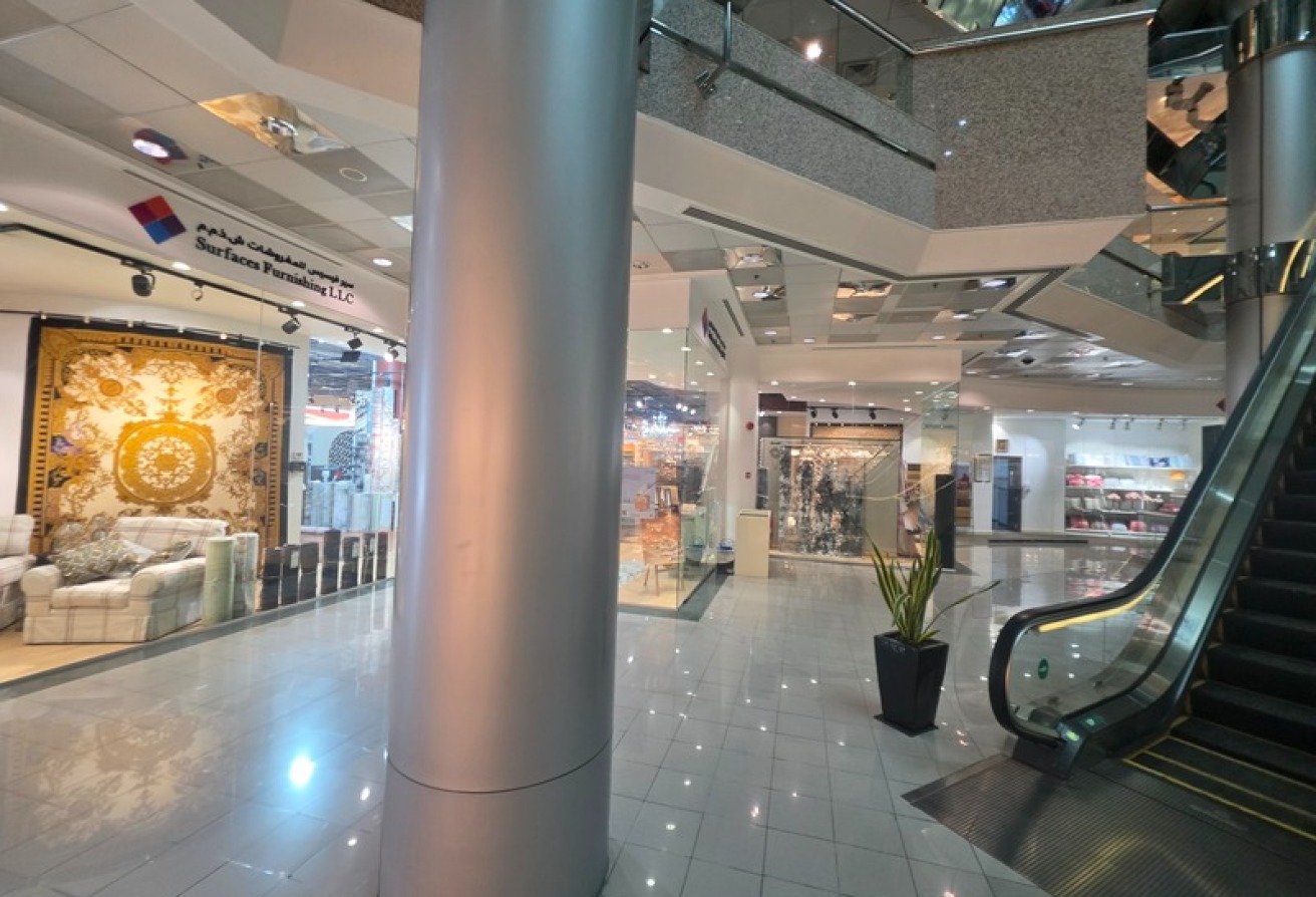 SPACIOUS RETAIL SHOP | PRIME LOCATION | OUD METHA gallery image