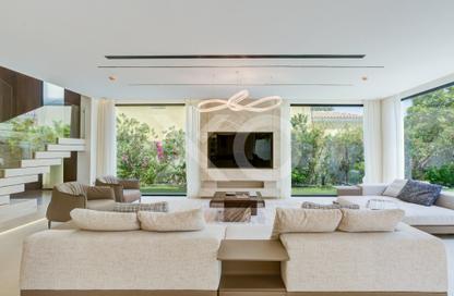 Villa - 5 - 6 for sale in District 3 - Jumeirah Park - Dubai