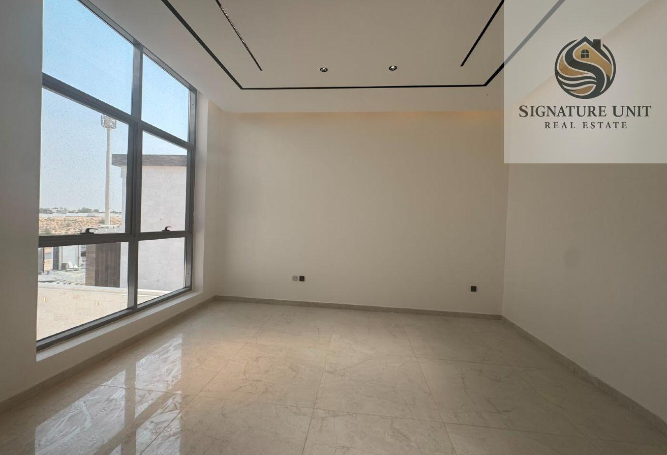 Brand New | 5BR Villa | 3 Parking | Garden photo 17