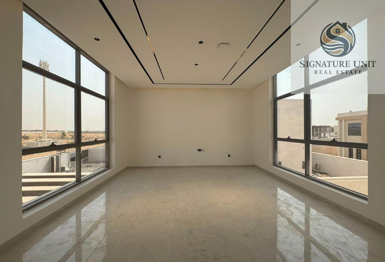 Brand New | 5BR Villa | 3 Parking | Garden photo 10