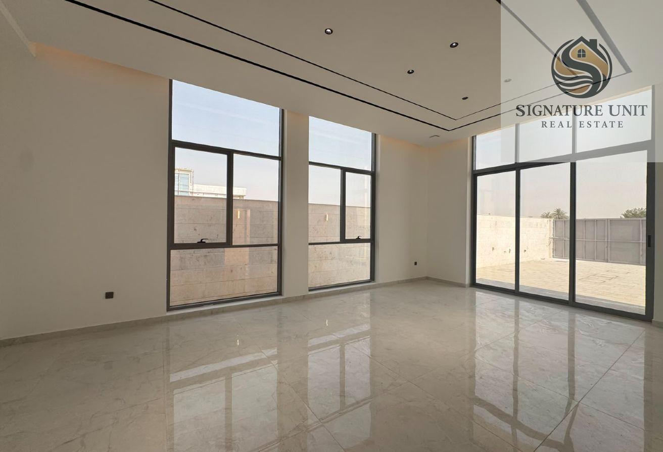 Brand New | 5BR Villa | 3 Parking | Garden photo 8