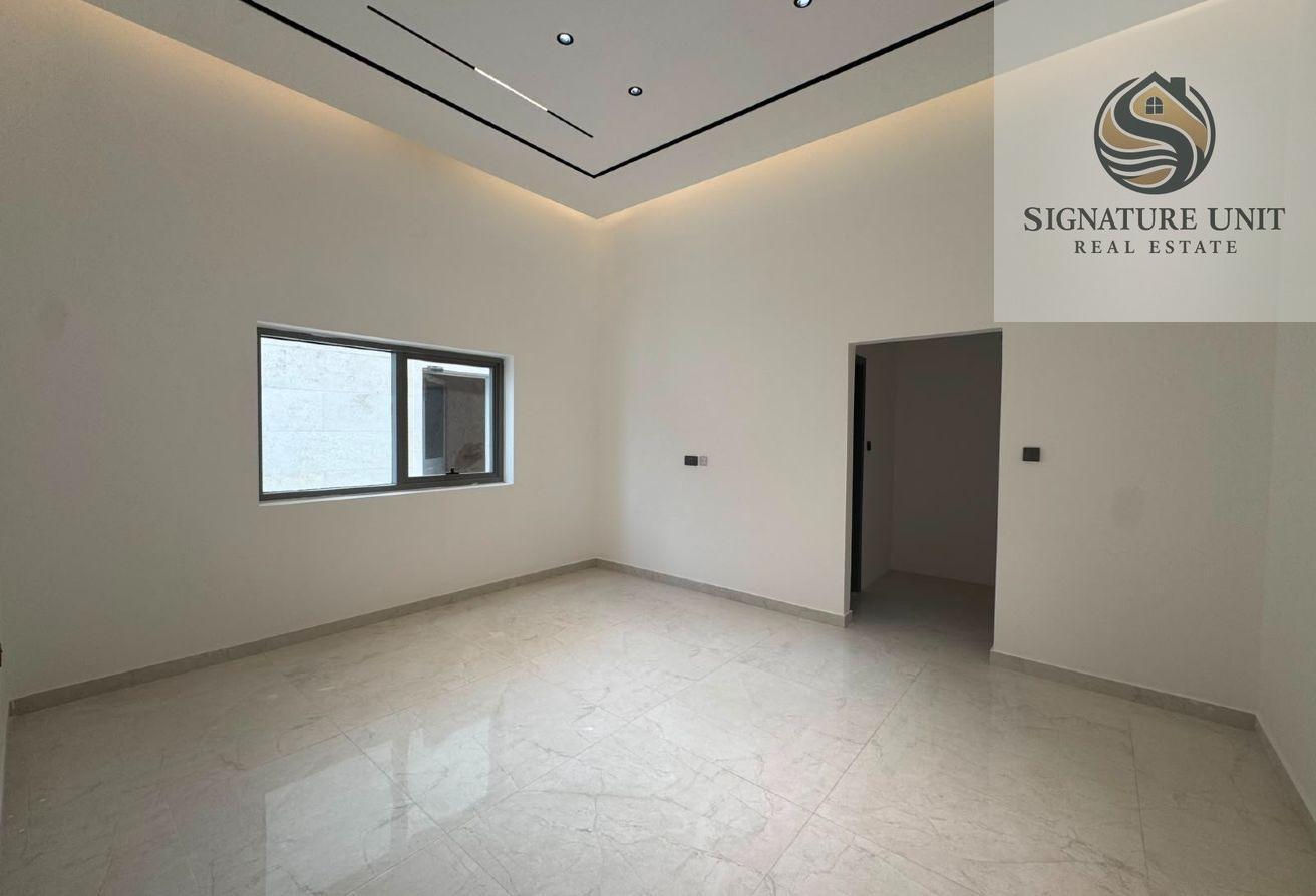 Brand New | 5BR Villa | 3 Parking | Garden photo 14