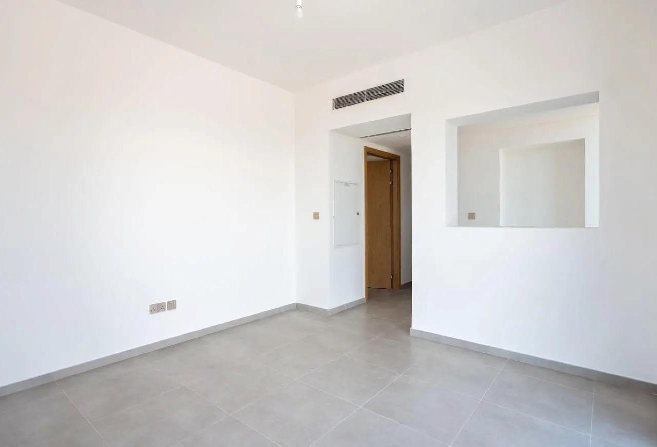 Prime Location | 6 Bedroom Villa | Jebel Ali Villa photo 18