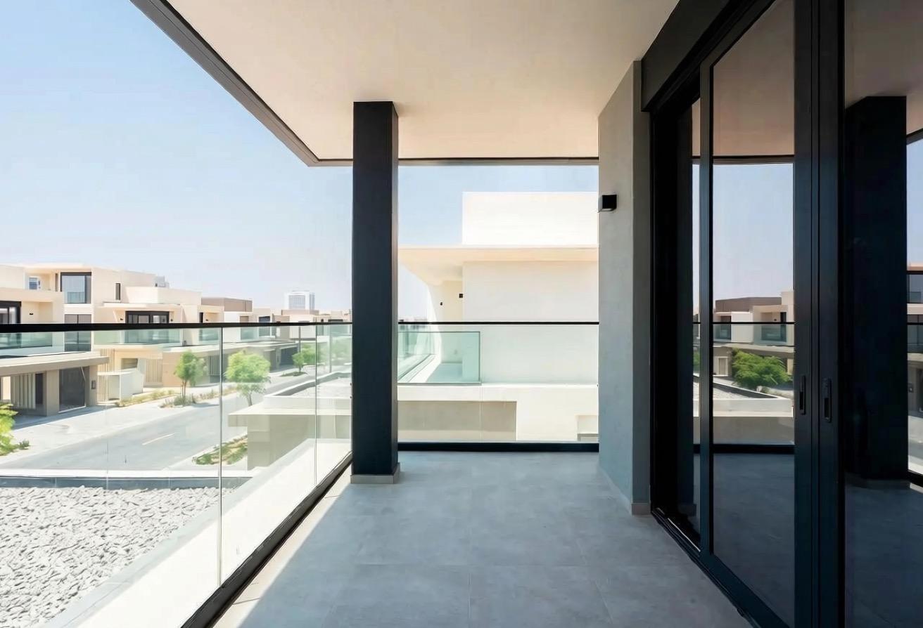 Prime Location | 6 Bedroom Villa | Jebel Ali Villa photo 9