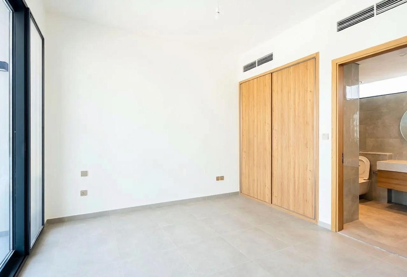 Prime Location | 6 Bedroom Villa | Jebel Ali Villa photo 20