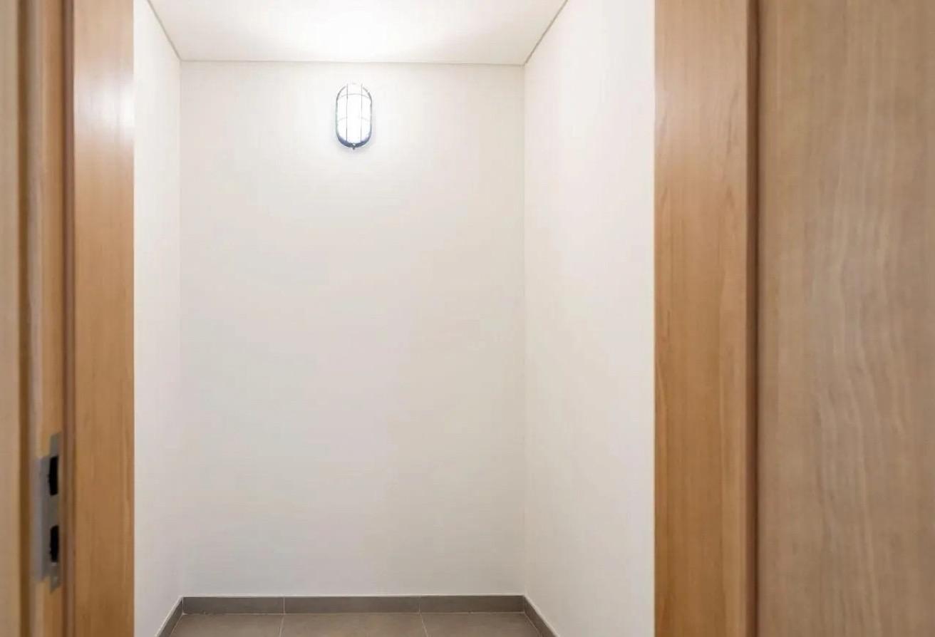 Prime Location | 6 Bedroom Villa | Jebel Ali Villa photo 14