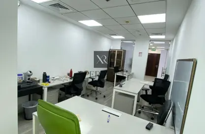 مكتب - غرفة نوم - 1 حمام للايجار في برج لطيفة - شارع الشيخ زايد - دبي