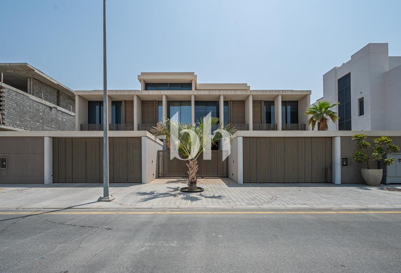 Serene living | Custom built | Luxury | Available photo 10