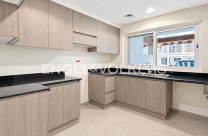 Villa - 4 - 4 for sale in Verona - Damac Hills 2 - Dubai