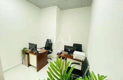 Office Space - Studio - 1 Bathroom for rent in Red Avenue - Al Garhoud - Dubai
