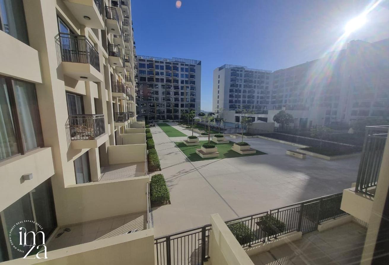 POOL VIEW | FURNISHED | COMMUNITY LIVING photo 7
