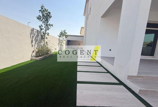 96527635 - Property Image 2