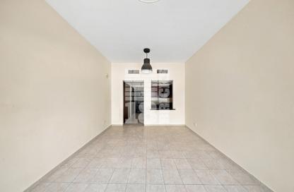 Apartment - Studio - 1 for rent in Building 206 - Mogul Cluster - Discovery Gardens - Dubai