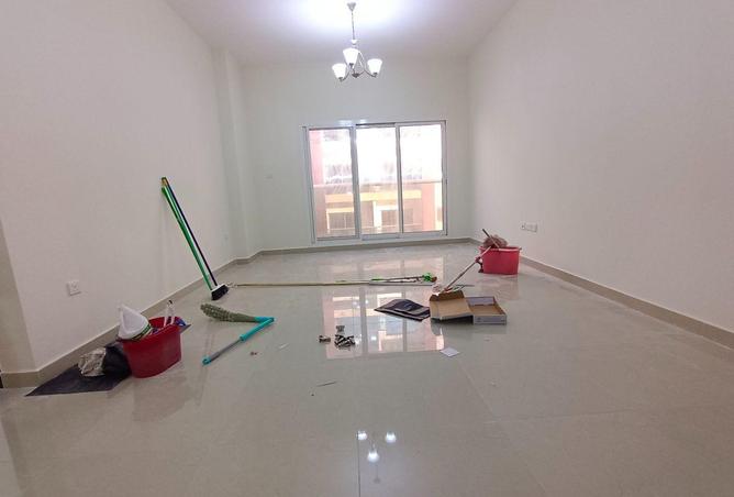 74241650 - صورة العقار 2