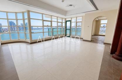 Apartment - 3 - 5 for rent in Al Majaz 2 - Al Majaz - Sharjah