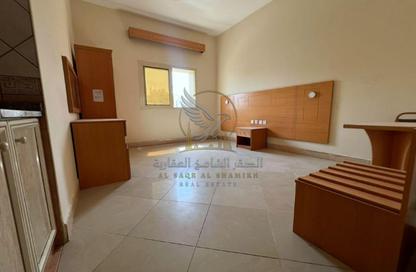 Apartment - Studio - 1 for rent in Al Butina 9 Building - Bu Tina - Al Sharq - Sharjah Apartment - Studio - 1 for rent in Al Butina 9 Building - Bu Tina - Al Sharq - Sharjah