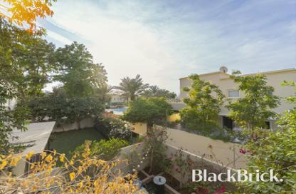 Villa - 3 Bedrooms - 4 Bathrooms for sale in Deema 4 - Deema - The Lakes - Dubai