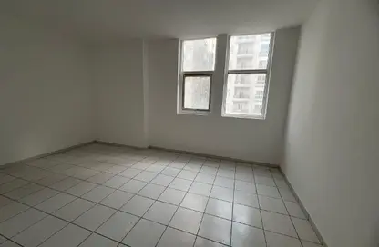 شقة - غرفة نوم - 1 حمام للايجار في شارع التعاون الجديد - التعاون - الشارقة