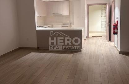 Apartment - 2 - 2 for rent in Waters Edge - Yas Island - Abu Dhabi