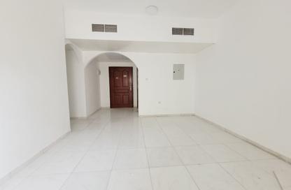 Apartment - 2 - 2 for rent in Fire Station Road - Muwaileh - Sharjah