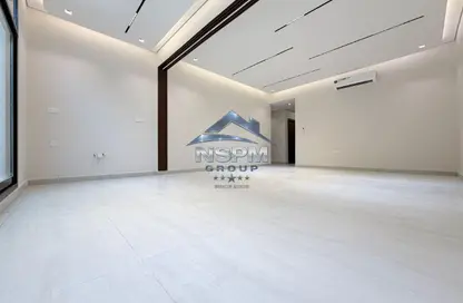 Apartment - 3 Bedrooms - 5 Bathrooms for rent in Muroor Area - Abu Dhabi