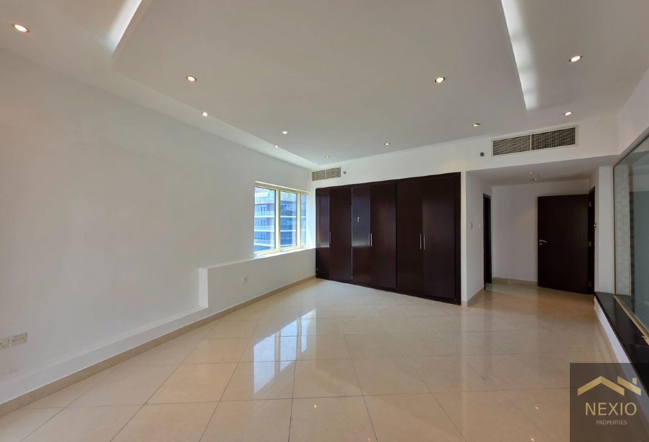 Spacious layout | Private Pool | Lake View photo 9