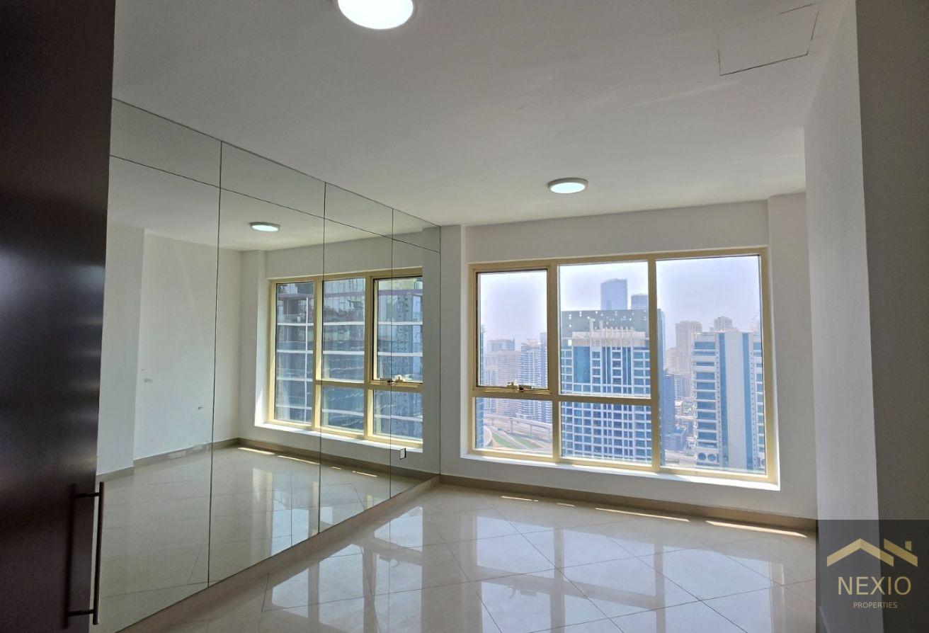 Spacious layout | Private Pool | Lake View photo 7