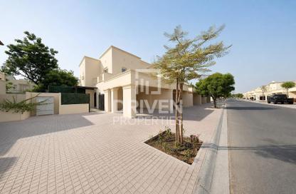 Villa - 2 Bedrooms - 3 Bathrooms for rent in Springs 8 - The Springs - Dubai