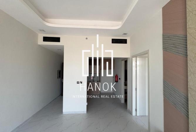 74638085 - Property Image 2