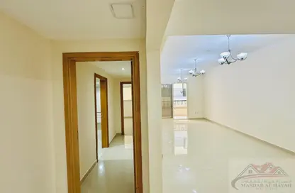 Apartment - 1 Bedroom - 2 Bathrooms for rent in Muwaileh 29 Building - Muwaileh - Sharjah