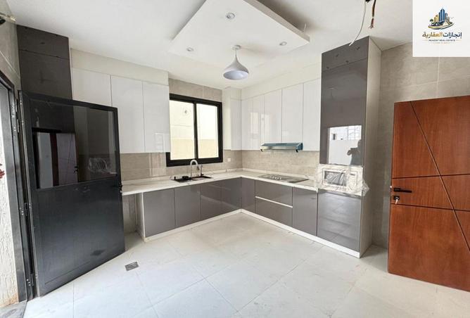 68674705 - Property Image 3