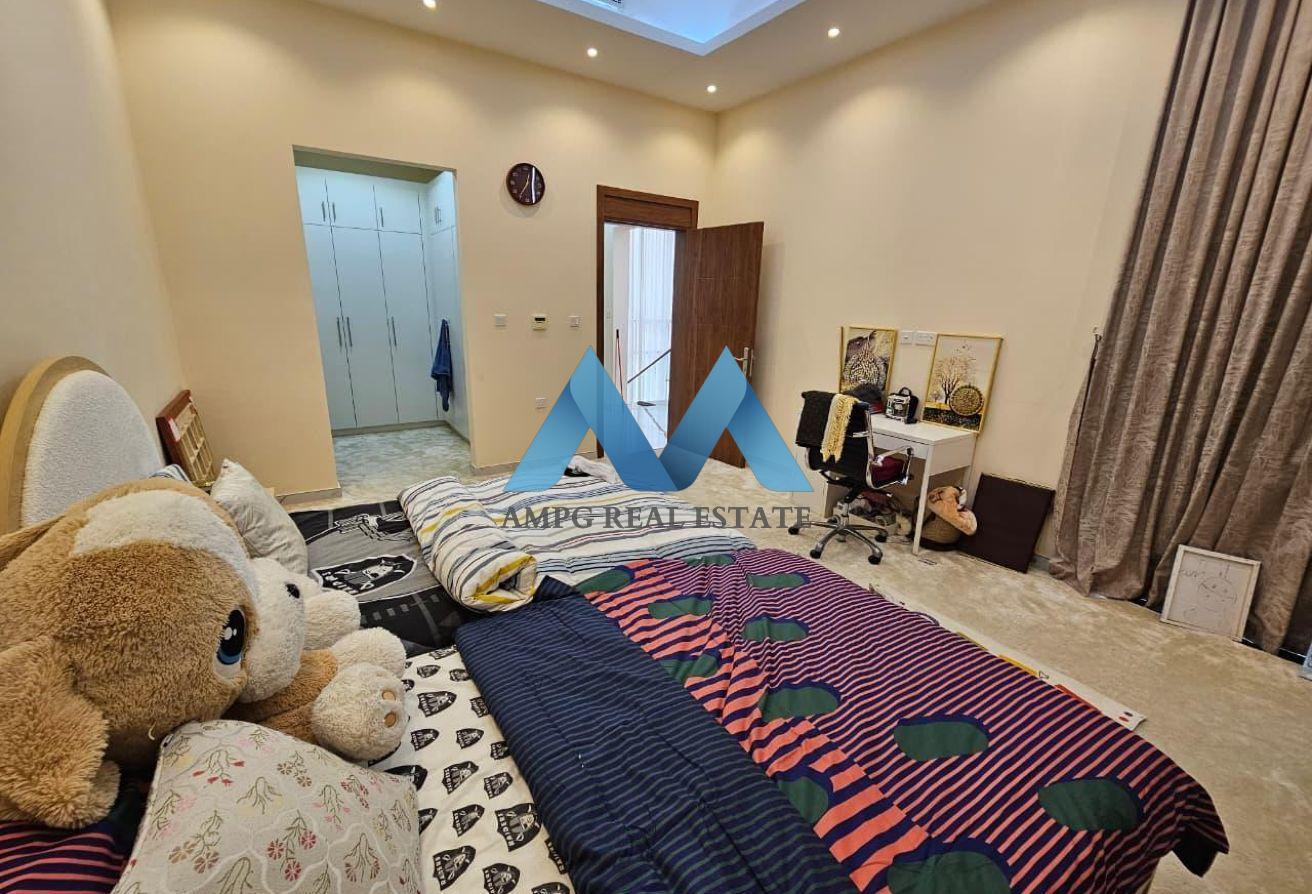 5BR Modern Villa | Furnished | Well Maintained photo 13