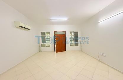 Villa - 3 - 4 for rent in Al Kuwaitat - Central District - Al Ain