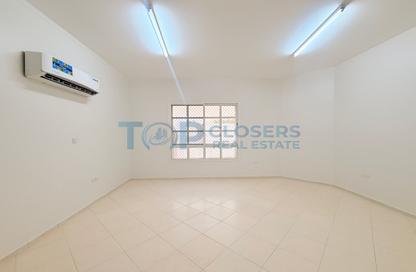 Villa - 3 - 4 for rent in Al Kuwaitat - Central District - Al Ain