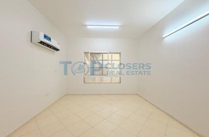 Villa - 3 - 4 for rent in Al Kuwaitat - Central District - Al Ain