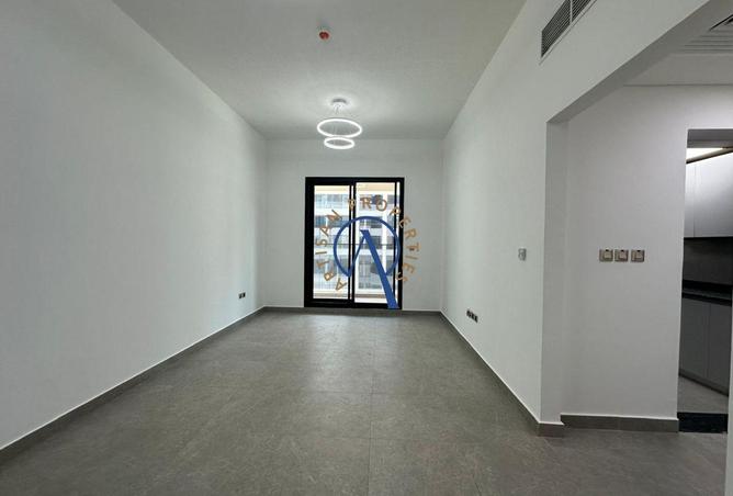 122004491 - Property Image 2