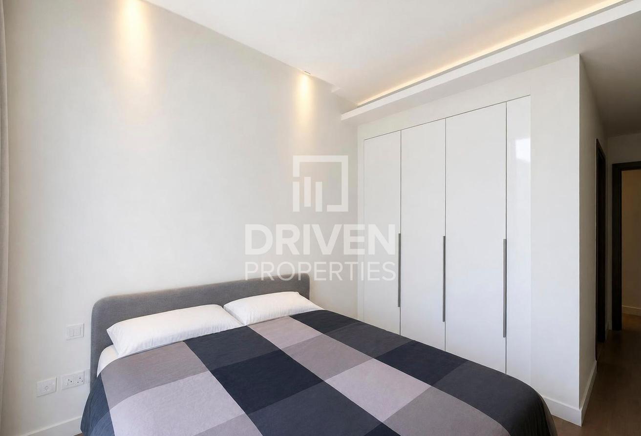 Bright and Stylish | Location | Furnished photo 8