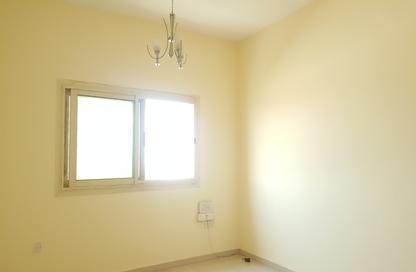 Apartment - 1 Bedroom - 1 Bathroom for rent in Industrial Building 13 - Industrial Area 13 - Sharjah Industrial Area - Sharjah