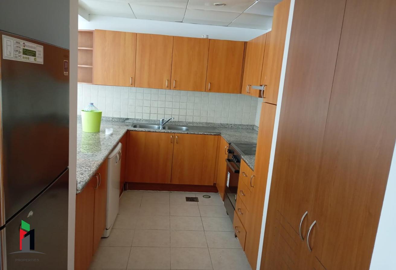 Spacious| Well-maintained| Chiller Free photo 7