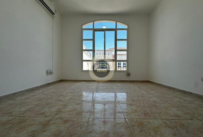 73842155 - Property Image 2