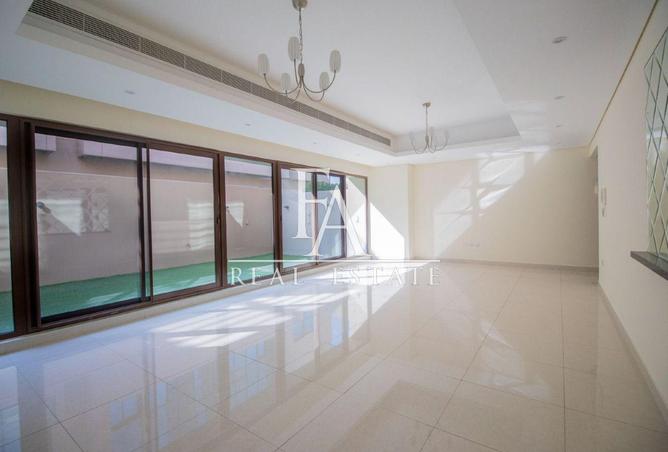 73851197 - Property Image 3