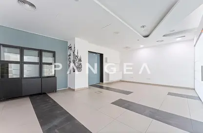 Office Space - Studio for rent in Iris Bay - Business Bay - Dubai