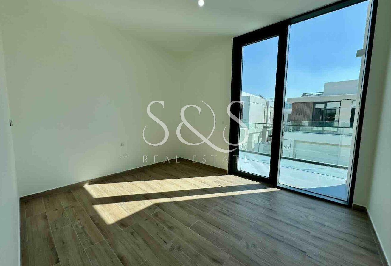 Exclusive | Semi-Detached Villa | Park Facing photo 6