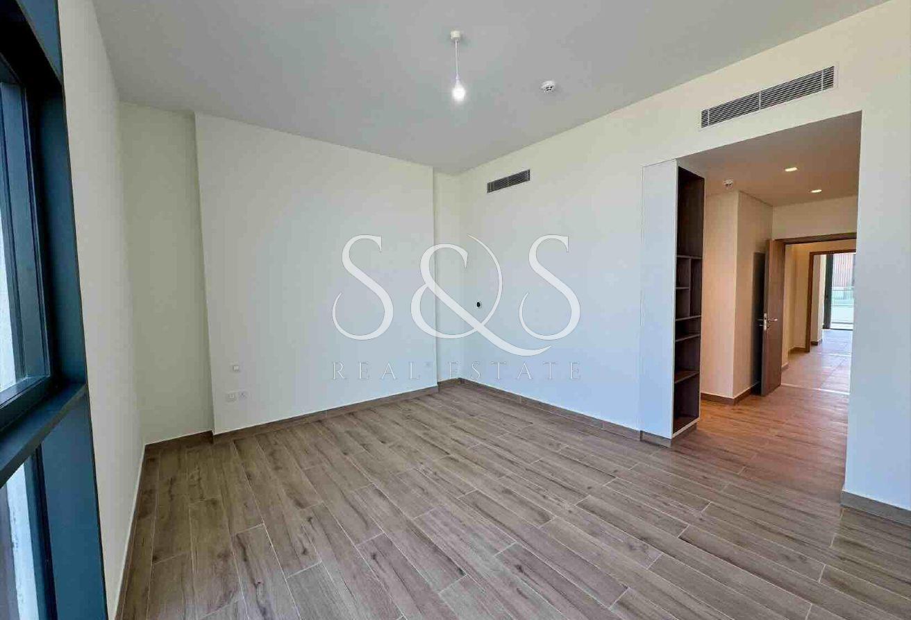 Exclusive | Semi-Detached Villa | Park Facing photo 8