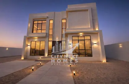 Villa - 4 Bedrooms - 5 Bathrooms for rent in Al Aweer 1 - Al Aweer - Dubai