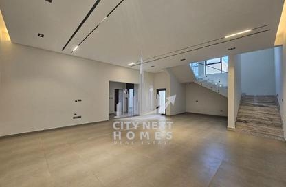 Villa - 5 Bedrooms - 6 Bathrooms for rent in Al Aweer 1 - Al Aweer - Dubai Villa - 5 Bedrooms - 6 Bathrooms for rent in Al Aweer 1 - Al Aweer - Dubai