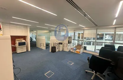 مكتب - استوديو - 2 حمامات للايجار في بناية الحمرية - الحمرية - بر دبي - دبي